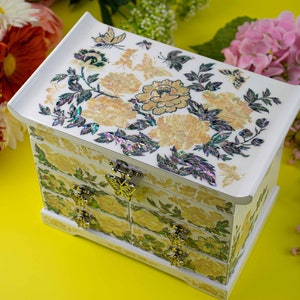 Mother of pearl white Lacquer Wood jewelry box flowers Hand painted keepsake Abalone shell