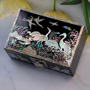 Korean Mother of Pearl Inlay Lacquer Jewelry Box: Crane Bird Design Keepsake