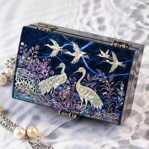 マザーオブパール象嵌ジュエリーボックス：鶴の芸術漆の記念品