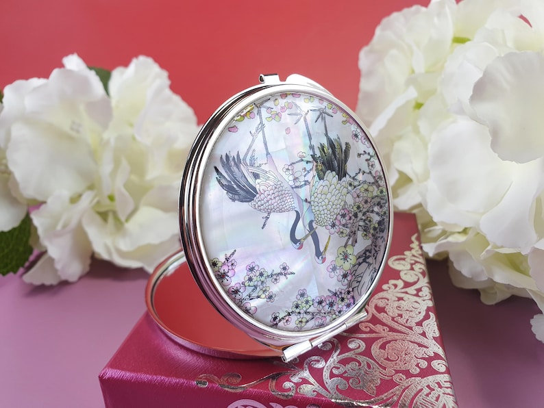 Hand held Mother of pearl women Makeup purse mirror Magnifying hand compact Pearl Pocket White Mirror Gifts From Friends image 3