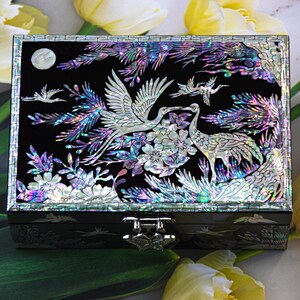 Mother of Pearl black wooden lacqure jewelry box Vintage Wood jewelry trinket keepsake Handcrafted box Ring storage