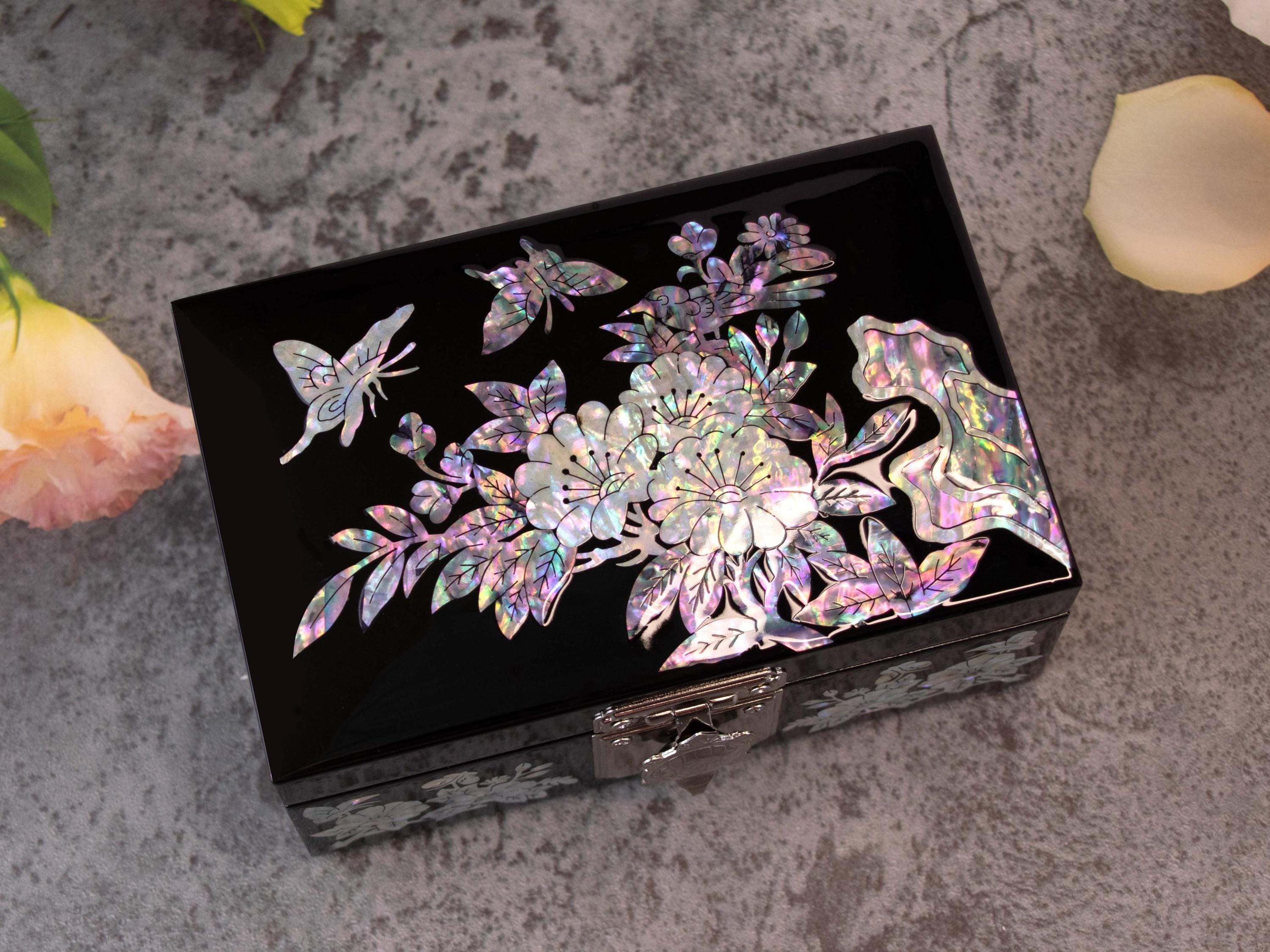 マザーオブパール象嵌ジュエリーボックス：花模様漆、タートルリング