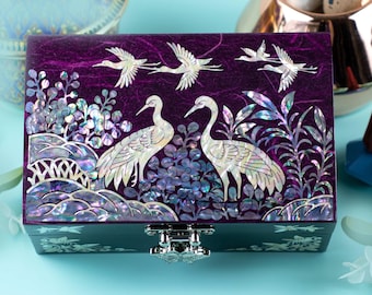 Boîte à bijoux en forme d'oiseau avec incrustation de nacre : art de la grue souvenir en bois violet laqué artisanal