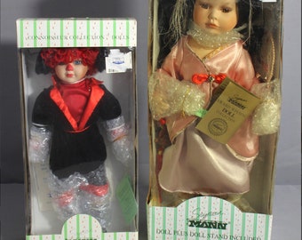 Seymour Mann Connoisseur Collection Dolls Charme d'hiver élégance traditionnelle Nouveau