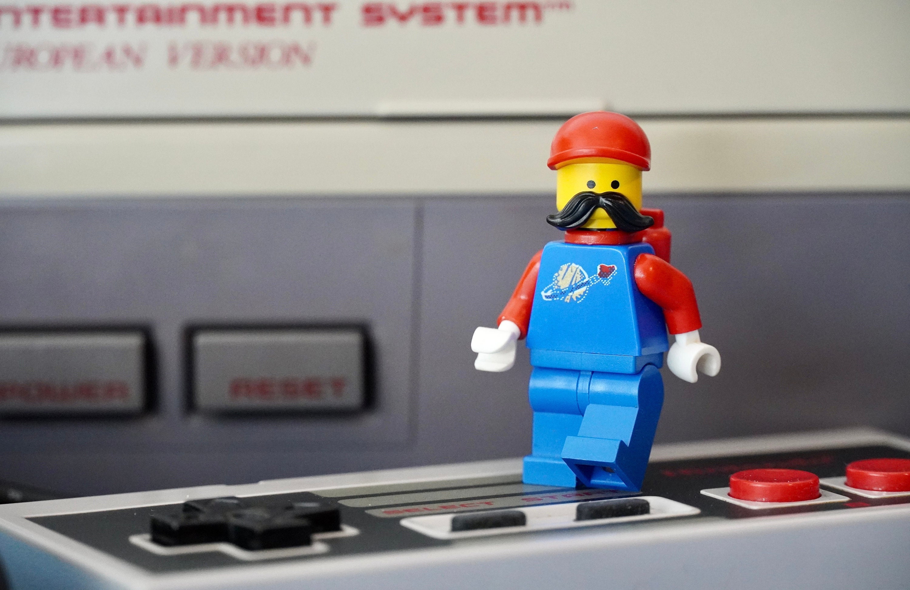 Space Super Mario Minifig With Mustache and Oxygen Tank Original