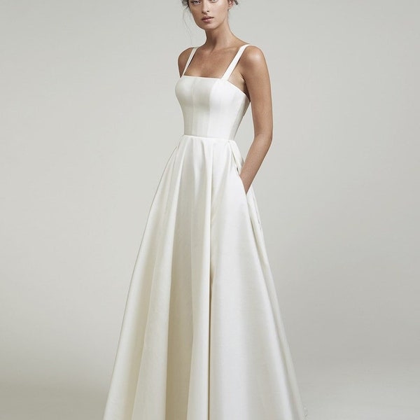 Robe de mariée simple avec poches