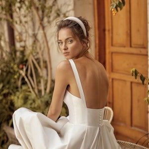 Robe de mariée simple avec poches image 4