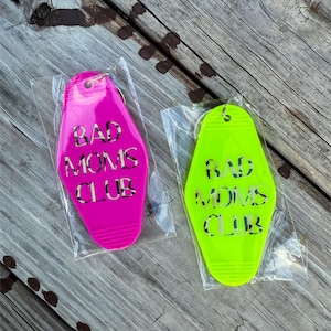 Custom Motel Keychain | Personalized Retro Key Tag | Cute Aesthetic Keychain Gift | Name or Phrase Keyring | Bachelorette Favors