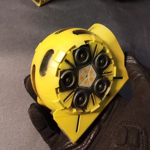 Grenade from combine soldier