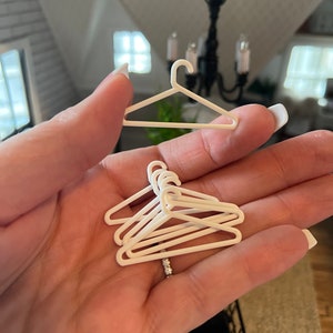 Hangers - Set of 6 Plastic