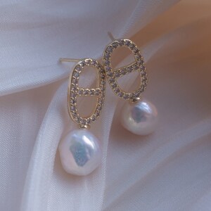 Extremely Shiny Baroque Pearl Earrings - Theta Shaped