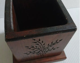 Caja de pañuelos antigua de madera maciza hecha a mano, primitiva/rústica