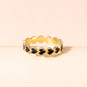 10K Solid Gold Black Heart Ring / Stacking Boho Ring for Women / Black Enamel Heart Shape Ring / Linked Heart Pinky Ring/ Hippie Midi Rings