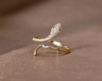 Moissanite Snake Ring - 10K Solid Gold - Emerald and Moissanite  - Gold Snake Ring - Serpent Ring - Unique Snake Ring - Dainty Gold Ring