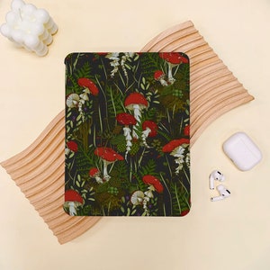 Mushroom Plant iPad Case With Pencil Holder Cover For iPad 9.7&quot; 10.2&quot; 10.9&quot; 11 in,iPad Air3/4/5 iPad mini6/5 iPad Pro iPad2022 2021 2020Case