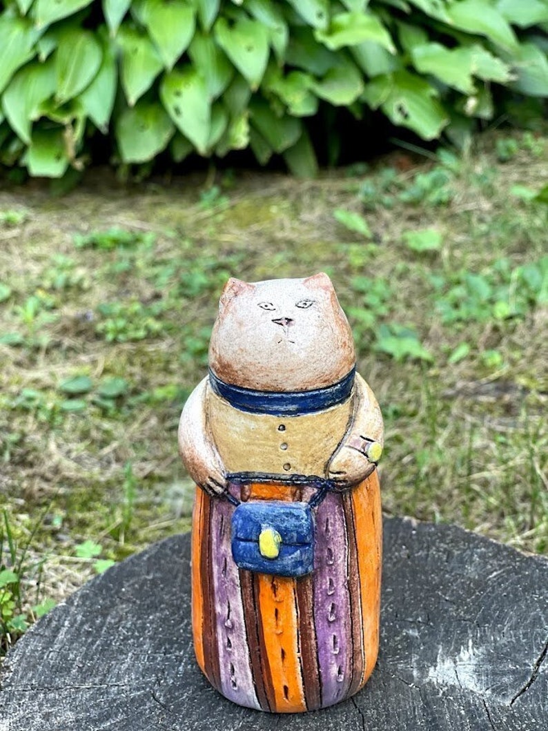 Ceramic statuette, Ceramic figurine, Ceramic sculpture,Cat shops with Handbag,Brown, Handmade Ceramic,Funny animals,Table figurine ,Outdoor decor