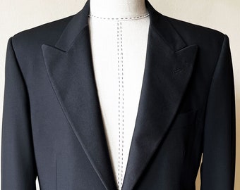 VINTAGE Wool Men's Tuxedo Satin Peak Lapels - Made in Italy - Pit to Pit 58cm / 22.8in - Size eu 54 / us, uk 42R / size XL