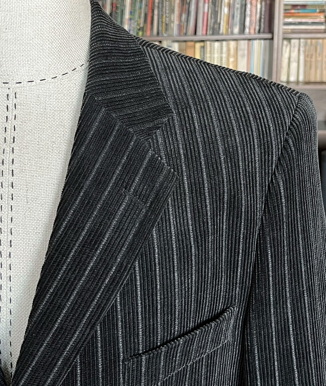 Vintage Striped Corduroy Blazer: Anthracite Grey Cotton Jacket, XXL, photo 1 sur 5