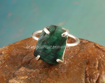 Natural Emerald Sterling Silver Ring, Raw Emerald Ring, Emerald Rough Ring, Uncut Emerald Ring, Healing Crystal Ring, Ring for Women