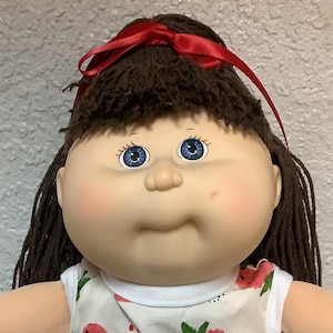 Vintage Cabbage Patch Kid Girl HASBRO Brown Hair Blue Eyes 1991