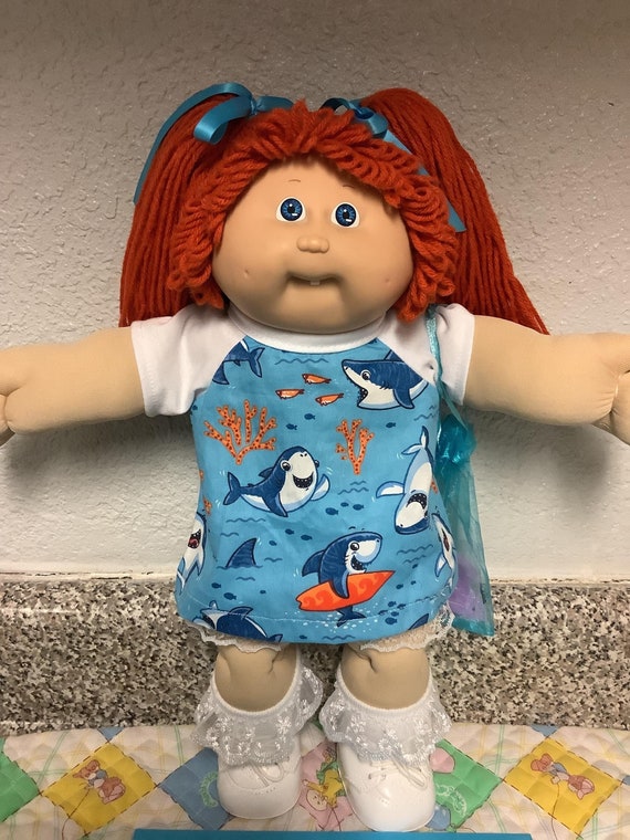 きらめきのつま先キャベツパッチ人形赤茶色の髪の青い目 キャベツ人形 ぬいぐるみ人形 金髪女子水色セットアップ キャベッジ