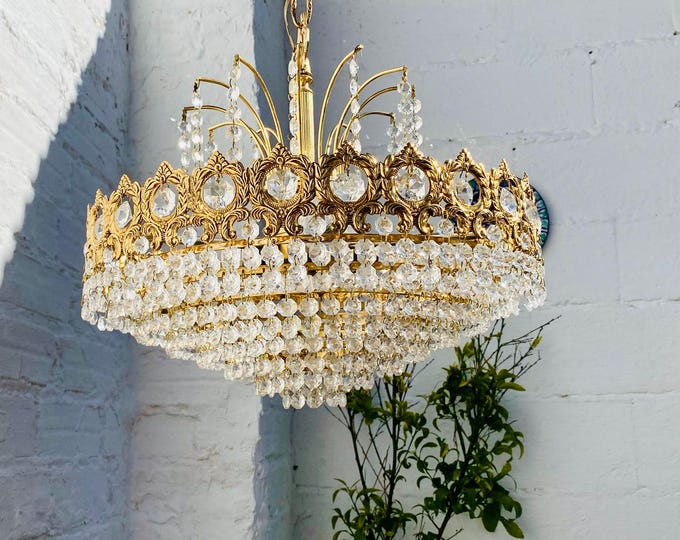 Tiered Crystal Chandelier, Aged Brass, European Vintage Lighting (21x17 inches)