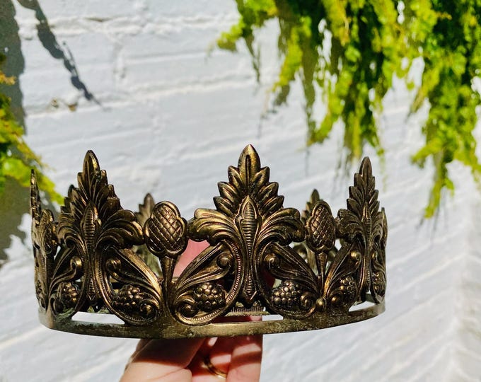 Antique Brass Chandelier Crown: 7" DIY Sun Catcher Frame