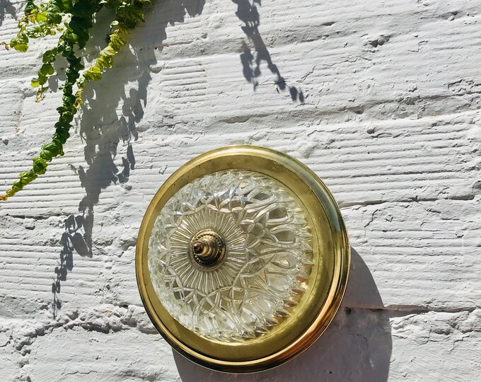 Antique Brass Rim Crystal Flush Mount Light - Colonial Sconce