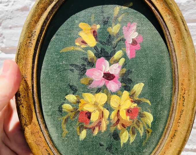 Antique Impressionist Floral Oil Painting: Oval Giltwood Frame (8.25")