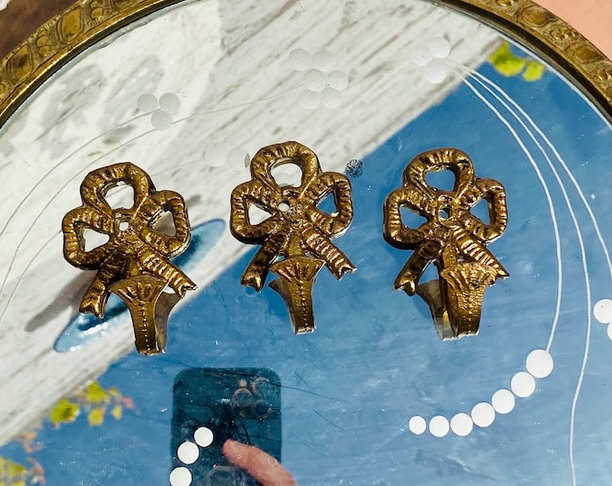 Vintage Brass Bow Wall Hooks - Set of 3 - Antique Home Decor