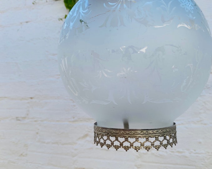 Antique Silver Tone Clip On Rim for 4-inch Glass Shade