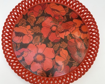 Bandeja de servir vintage Biodrak con estampado floral de amapolas, estilo moderno de mediados de siglo, con celosía naranja.