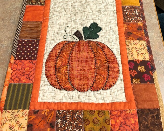 Fall Pumpkin - Hand Applique Quilted Table Runner - Etsy