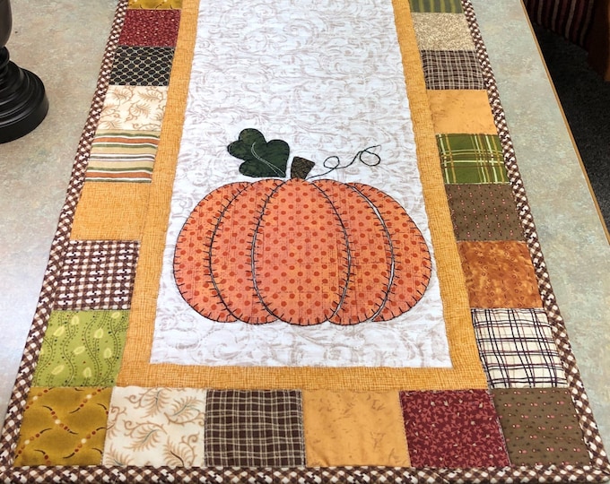 Fall Pumpkin - Hand Applique Quilted Table Runner - Etsy