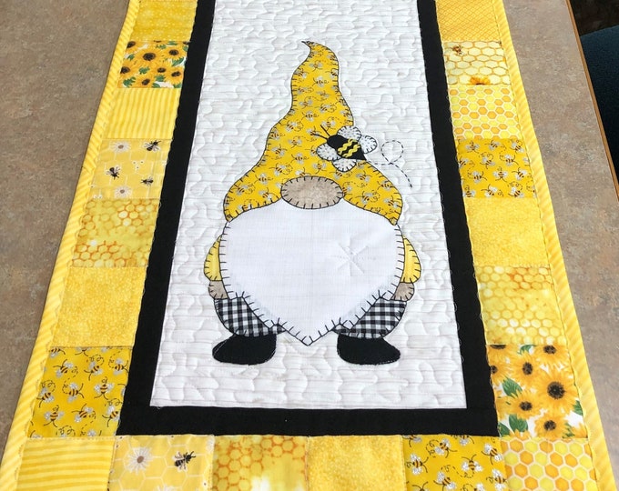 Yellow and Black Bee Gnome - Hand Applique Quilted Table Runner - Etsy