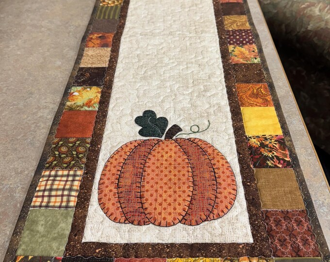 Fall Pumpkin - Hand Applique Quilted Table Runner - Etsy