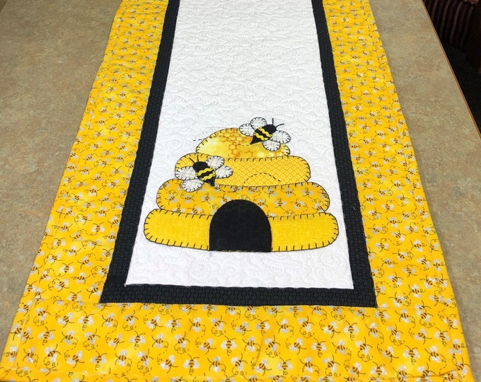 Bee Hive Black and Yellow - Hand Applique Quilted Table Runner - Etsy