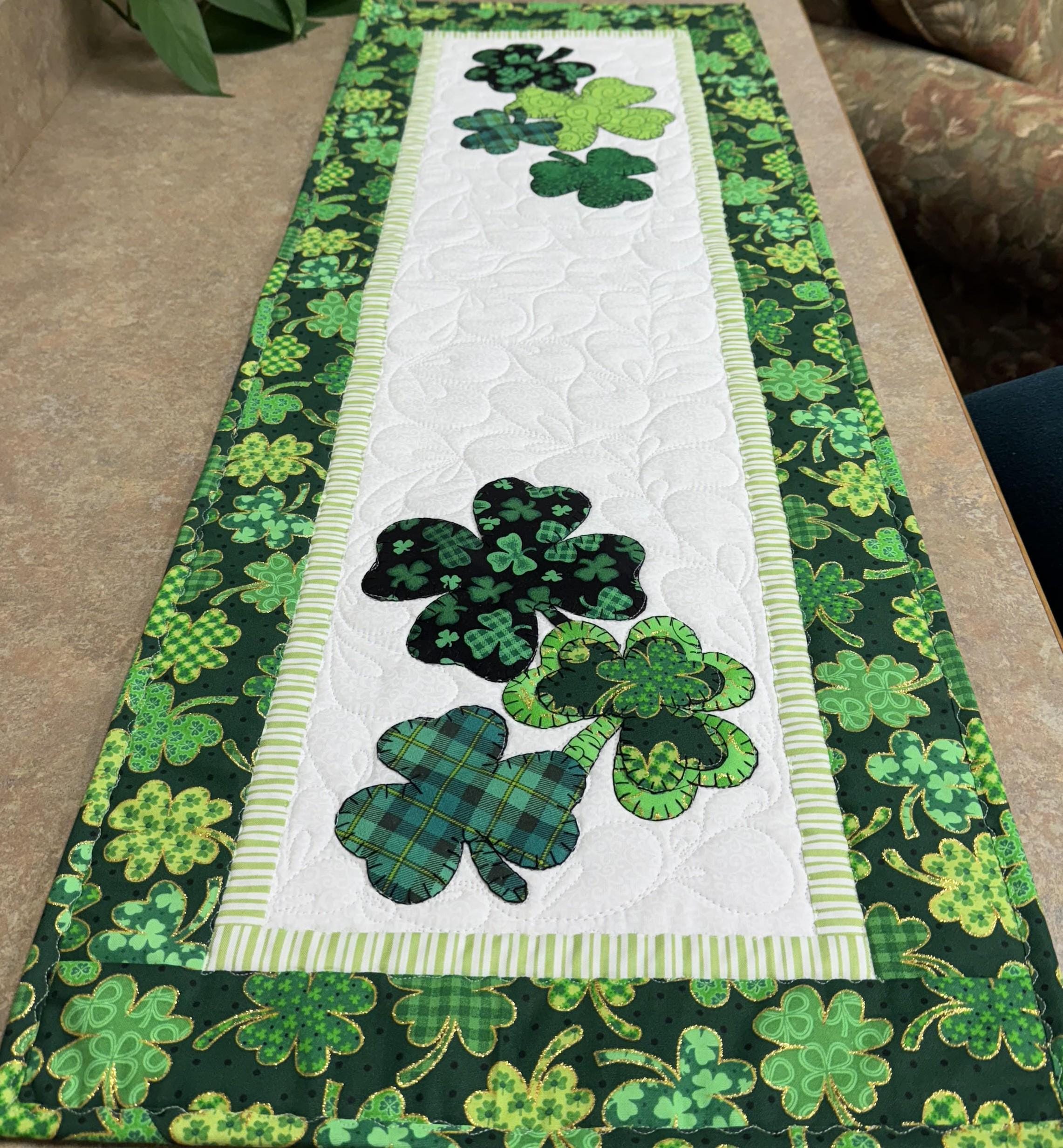 Shamrocks Applique Table Runner Pattern PDF Digital Download - Etsy