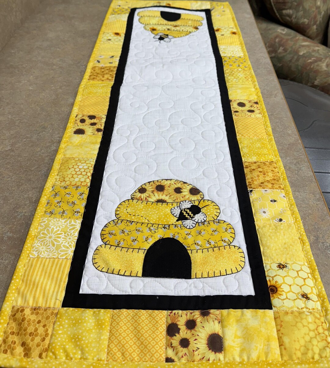 Bee Hive Black and Yellow - Hand Applique Quilted Table Runner - Etsy