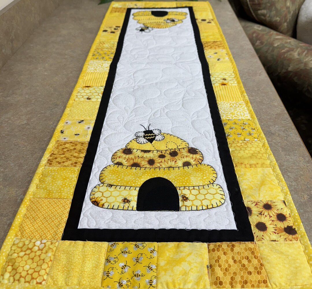 Bee Hive Black and Yellow - Hand Applique Quilted Table Runner - Etsy