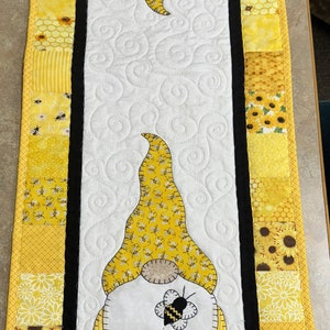 Yellow and Black Bee Gnome - Hand Applique Quilted Table Runner - Etsy
