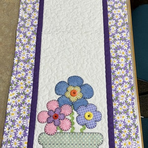 Flowers in Flower Pot - Hand Applique Quilted Table Runner - Etsy