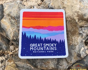 Parche del Parque Nacional de las Grandes Montañas Humeantes: Parche tejido termoadhesivo de 7,6 cm para mochila, chaqueta o bolso.