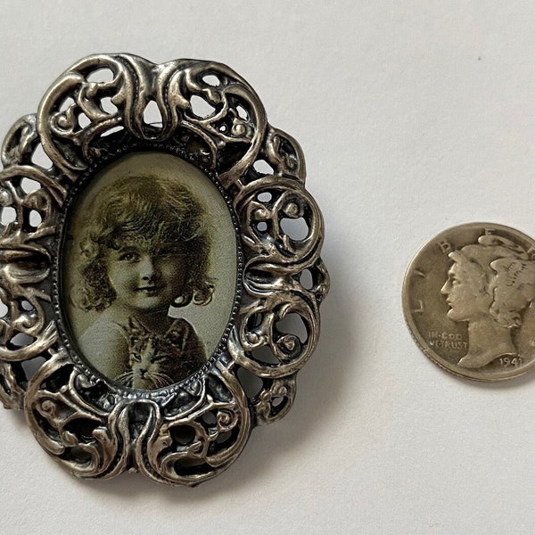 Vintage Pewter Bezel Cameo Picture Frame Brooch Pin