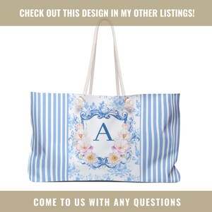 Puede incluir: Bolso tote grande con rayas azules y blancas y asas de cuerda. El bolso presenta un dise&ntilde;o floral con la letra "A" en el centro. El texto "CHECK OUT THIS DESIGN IN MY OTHER LISTINGS!" y "COME TO US WITH ANY QUESTIONS" est&aacute;n arriba y abajo.