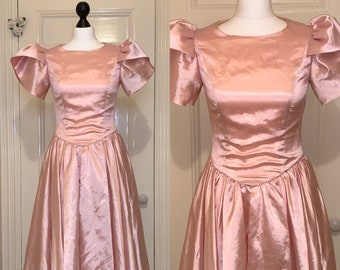 Beautiful Vintage Vera Mont 80s Classic Pink Flocked Tulip Puff Sleeve Dress