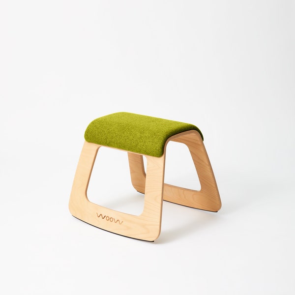 Chaise Ergonomique Postural en Bois H. cm 43 – Tabouret Oscillant - Coussin en Pure Lain Vierge Vert Pomme - Ecosostenible et Made in Italy