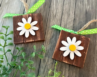 Set of 2 Wood Daisy Ornaments, Spring Flower Ornaments
