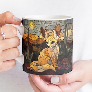 Caneca estilo vitral Fennec Fox, cerâmica - design animal exclusivo, decoração de habitat do deserto, presente de xícara de café, utensílios de cozinha para amantes de chá, vida selvagem