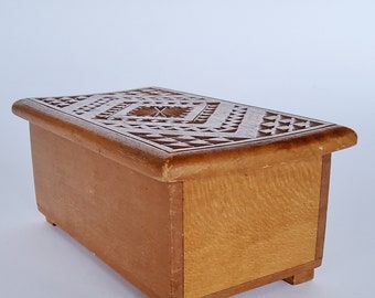 Geschnitzte Holzdose mit Deckel, 12 x 6,5 cm, Deckeldose, Tabatiere, Vintage, Zigarettendose, Schatulle, Schmuckdose, Vintage, Schatzdose